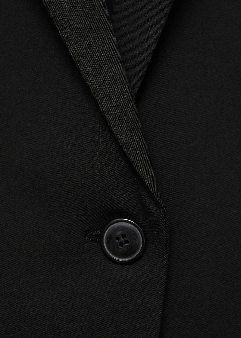 Fitted suit jacket