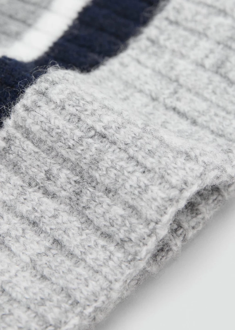 Knitted bobble hat