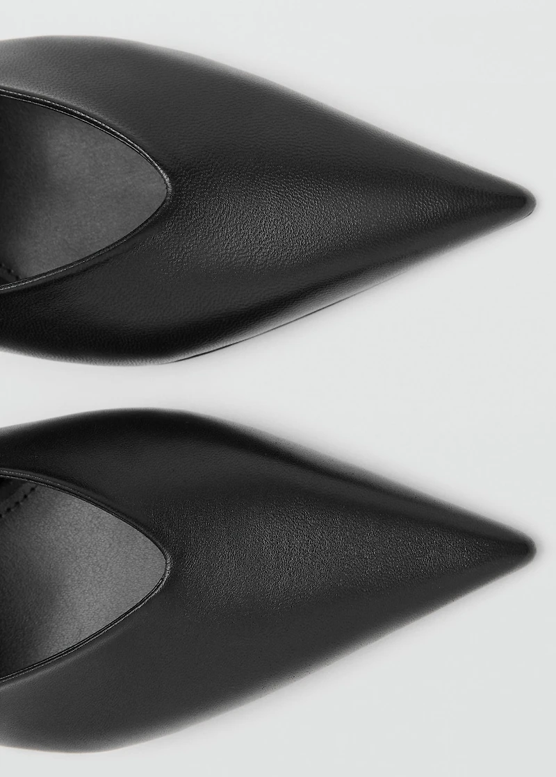 Pointed-toe leather heeled shoes