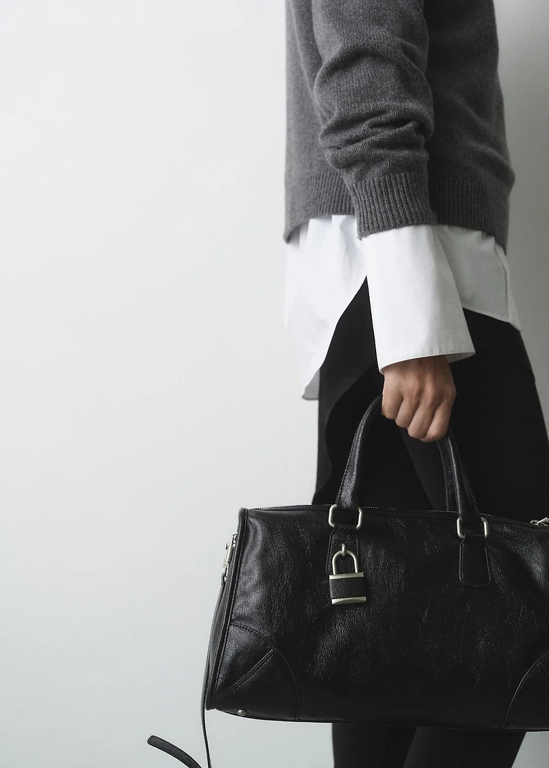 Rectangular handbag with handles