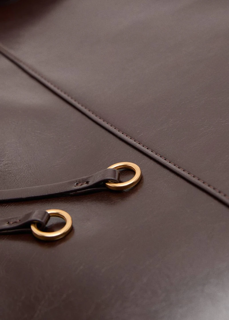 Shiny shoulder bag