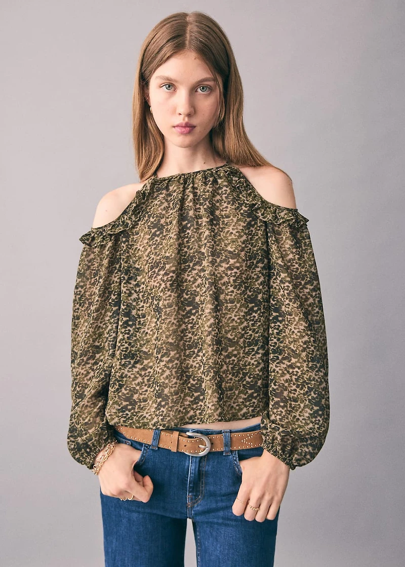 Printed blouse with cut-out