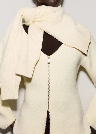 Knitted jacket with zip