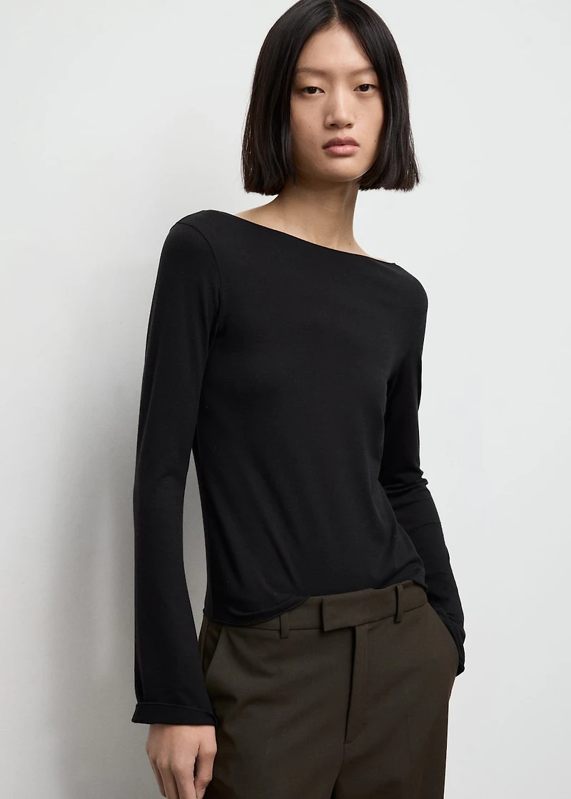 Boat neck t-shirt
