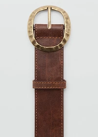 Textured belt with round buckle