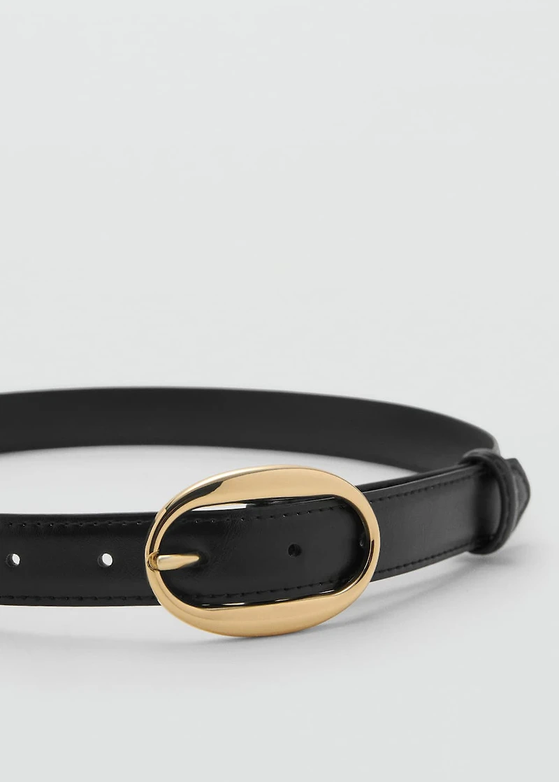 Oval buckle belt