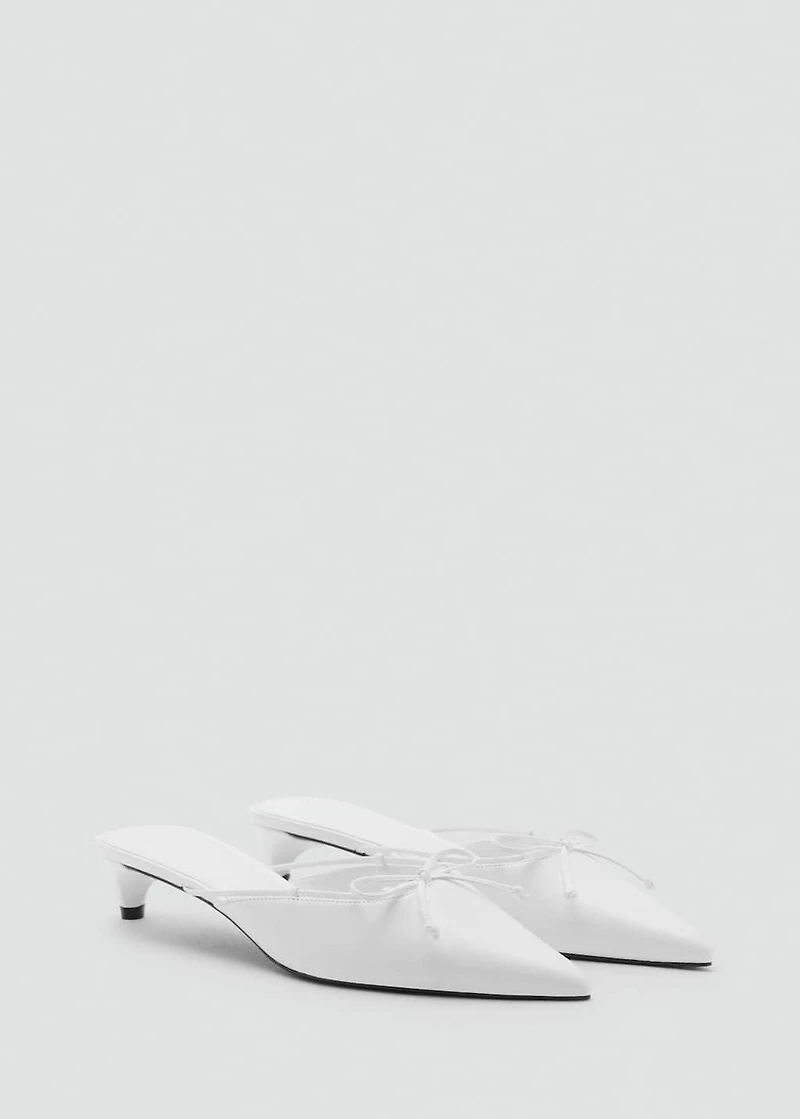 Kitten shoes with bow detail