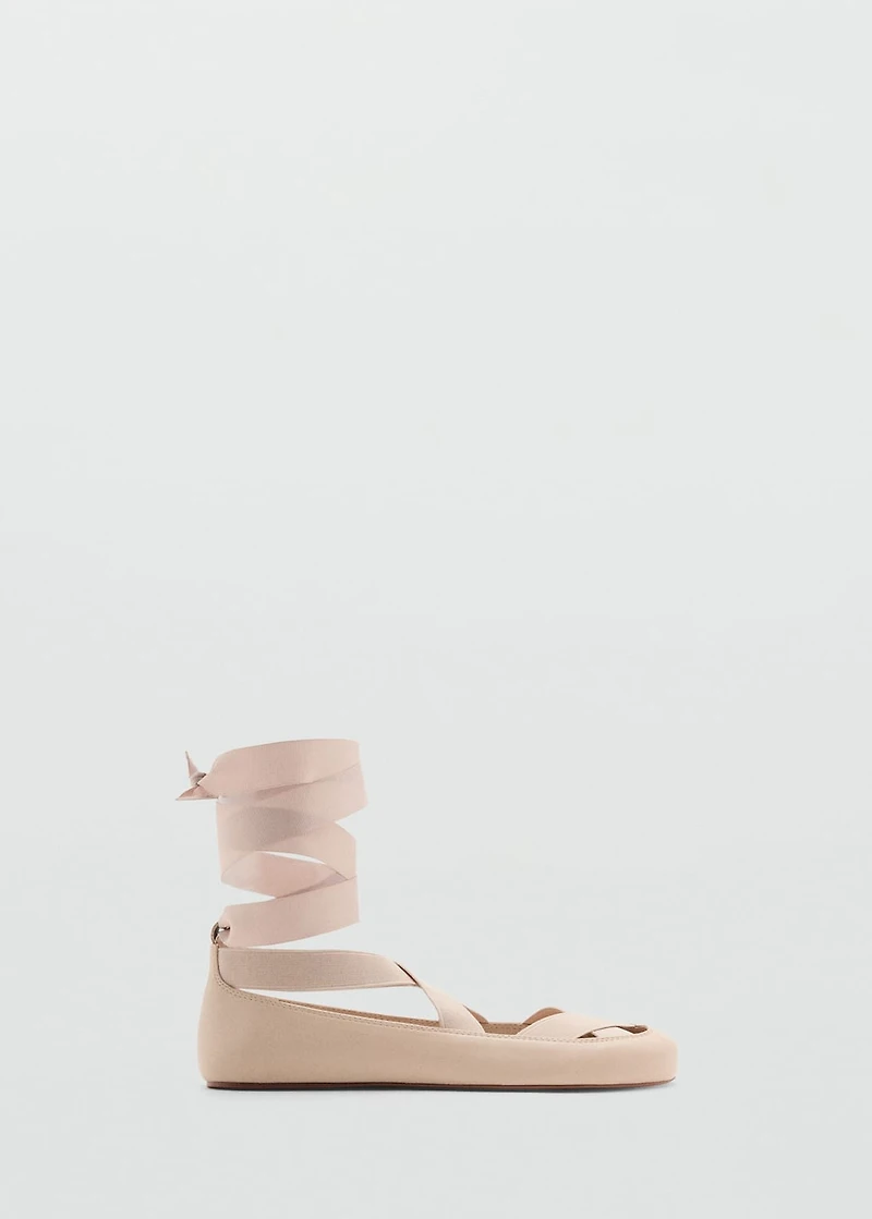 Criss-cross strap ballet flats