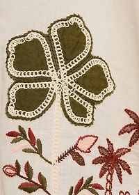 Linen shirt embroidered with flowers