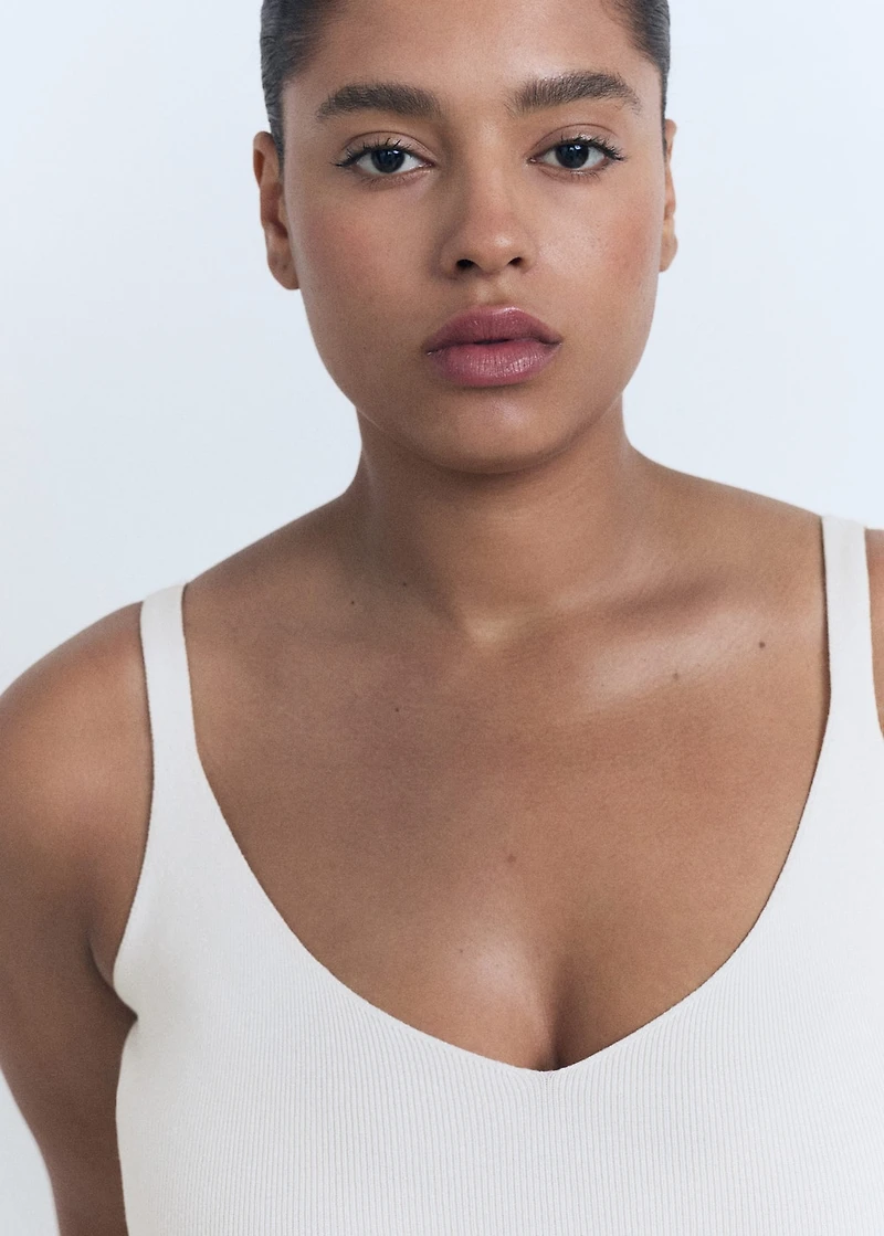 V-neck knitted top