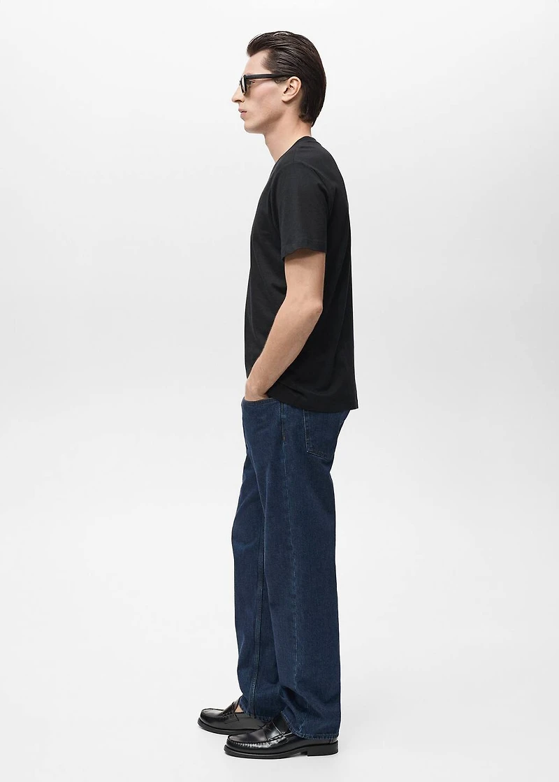 V-neck T-shirt