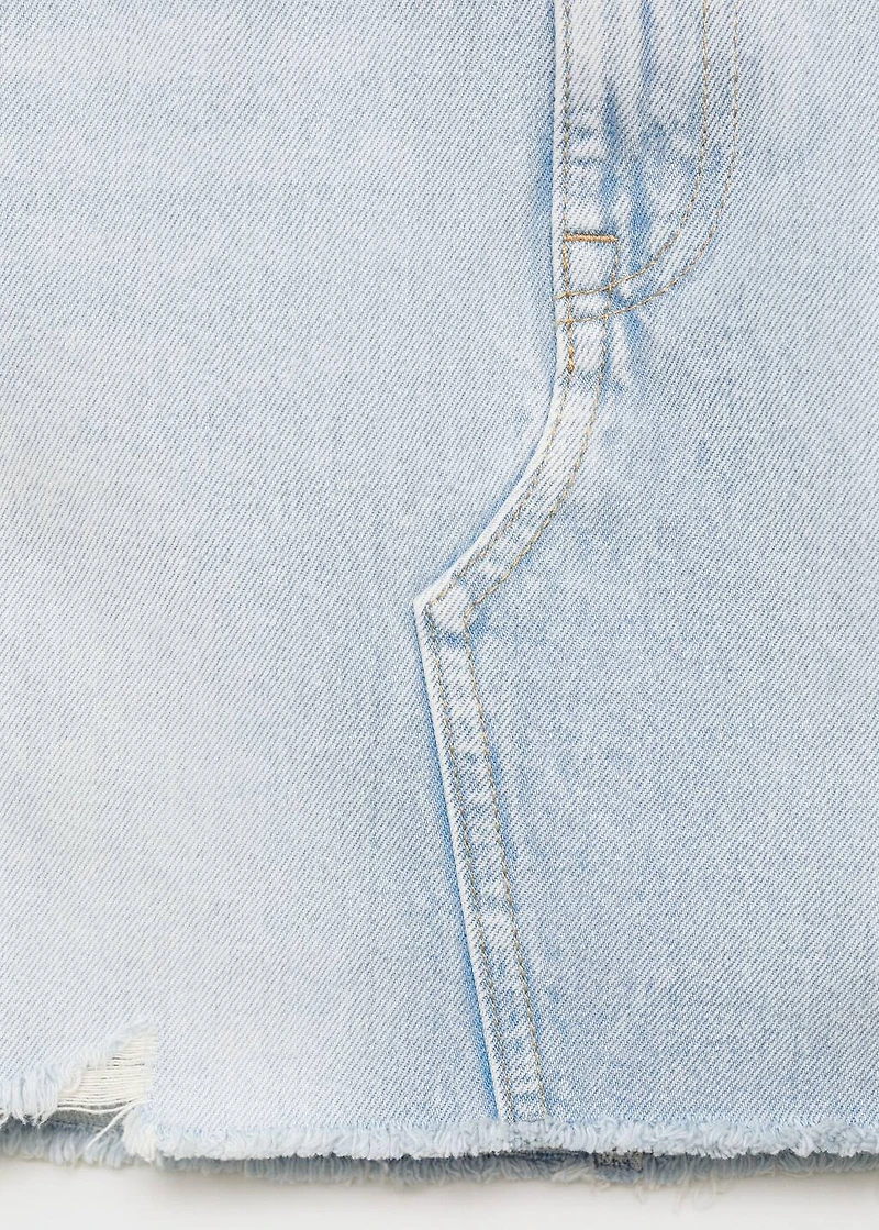 Denim skirt with frayed hem