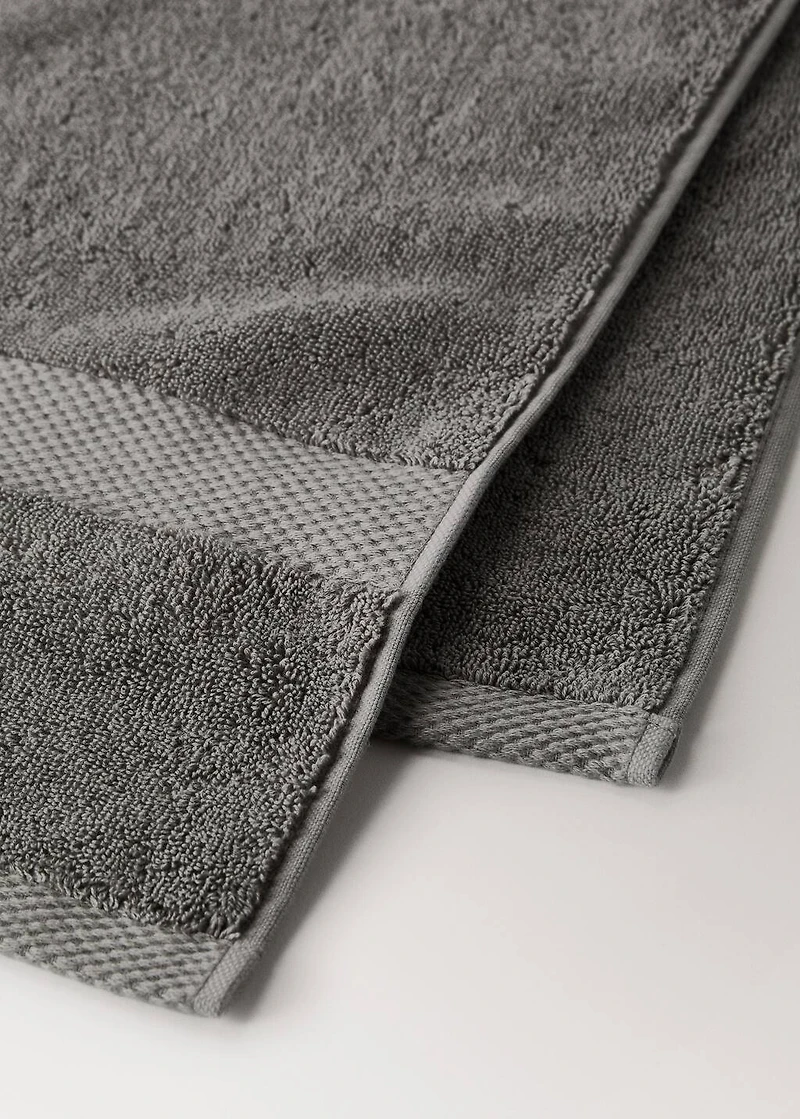 Extra-soft cotton bath towel