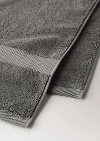 Extra-soft cotton bath towel