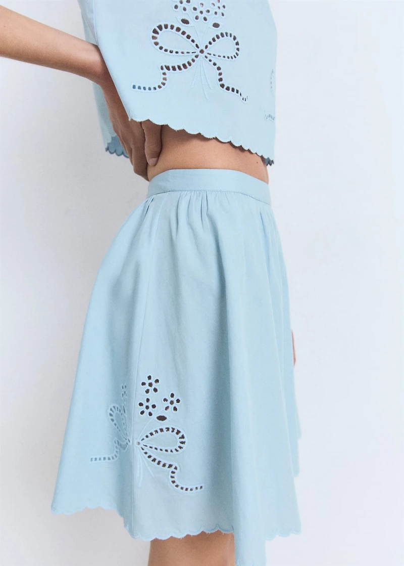 Embroidered skirt with scalloped hem