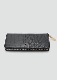 Croc-effect wallet