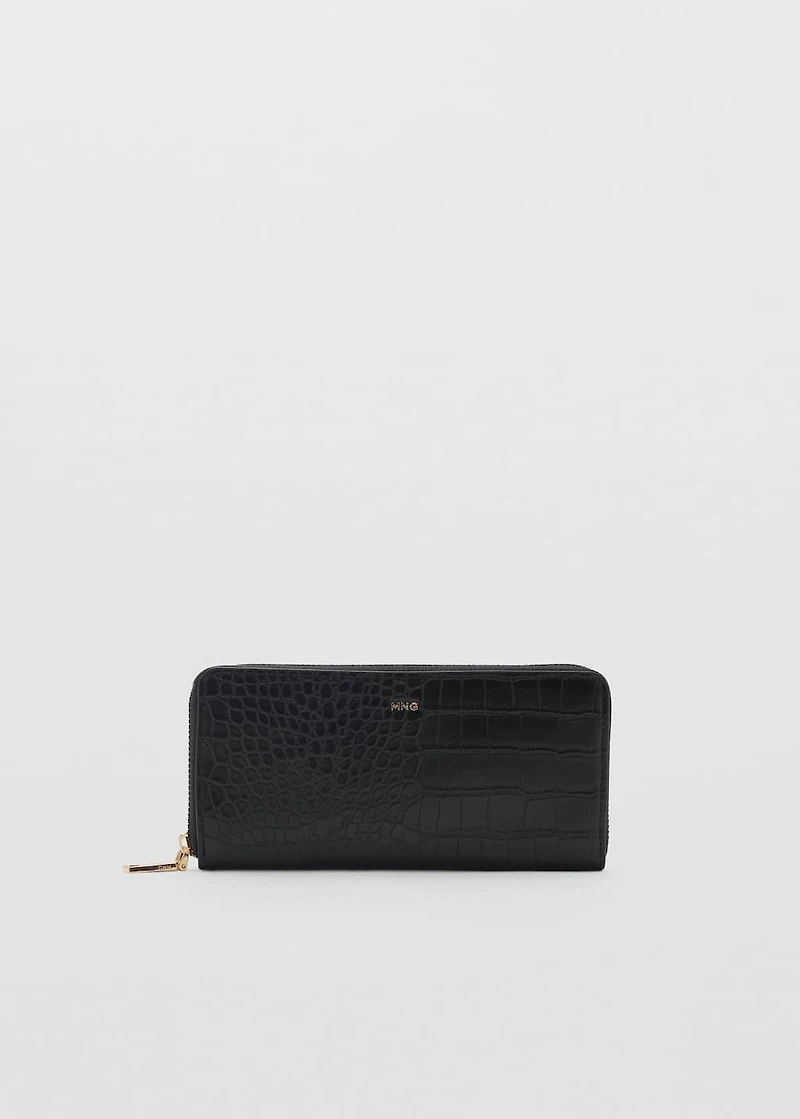 Croc-effect wallet