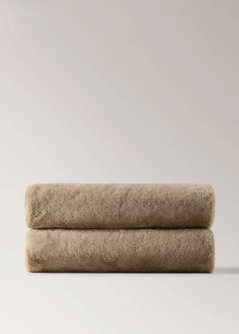 Medium double-faced fur-effect blanket