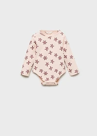 Ribbed floral body