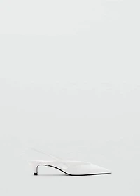Kitten-heel pointed shoes