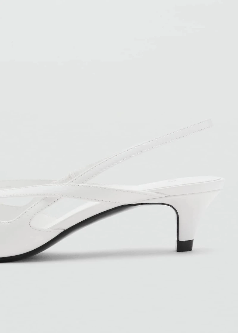 Kitten-heel pointed shoes