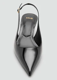 Kitten-heel patent leather shoes