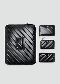 Medium padded wallet