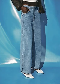 Straight-fit jeans with a creased effect