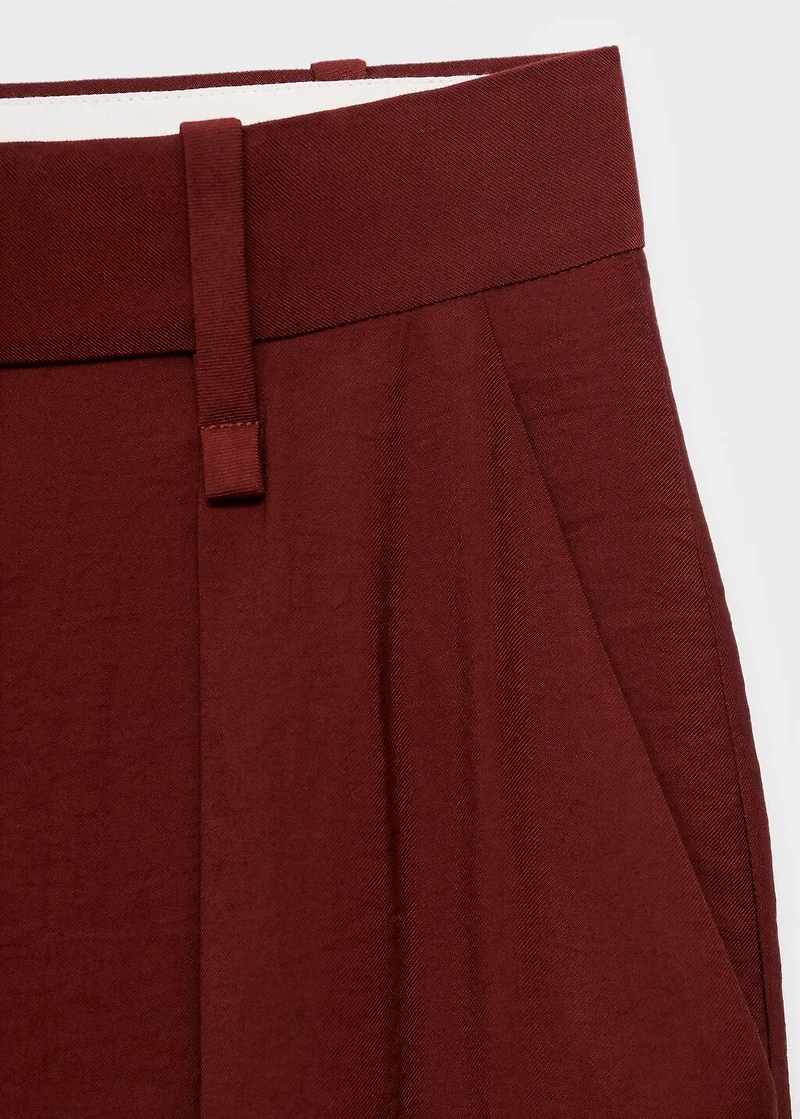 Straight-fit pleated pants