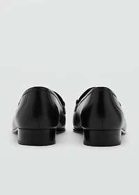 Buckle leather moccasins