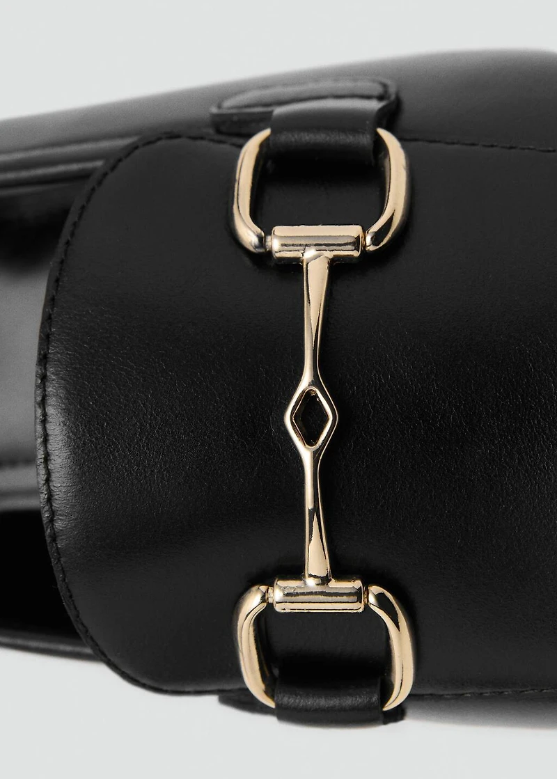 Buckle leather moccasins