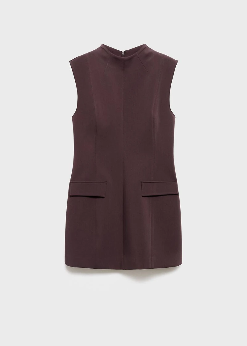 Short dress with patch pockets