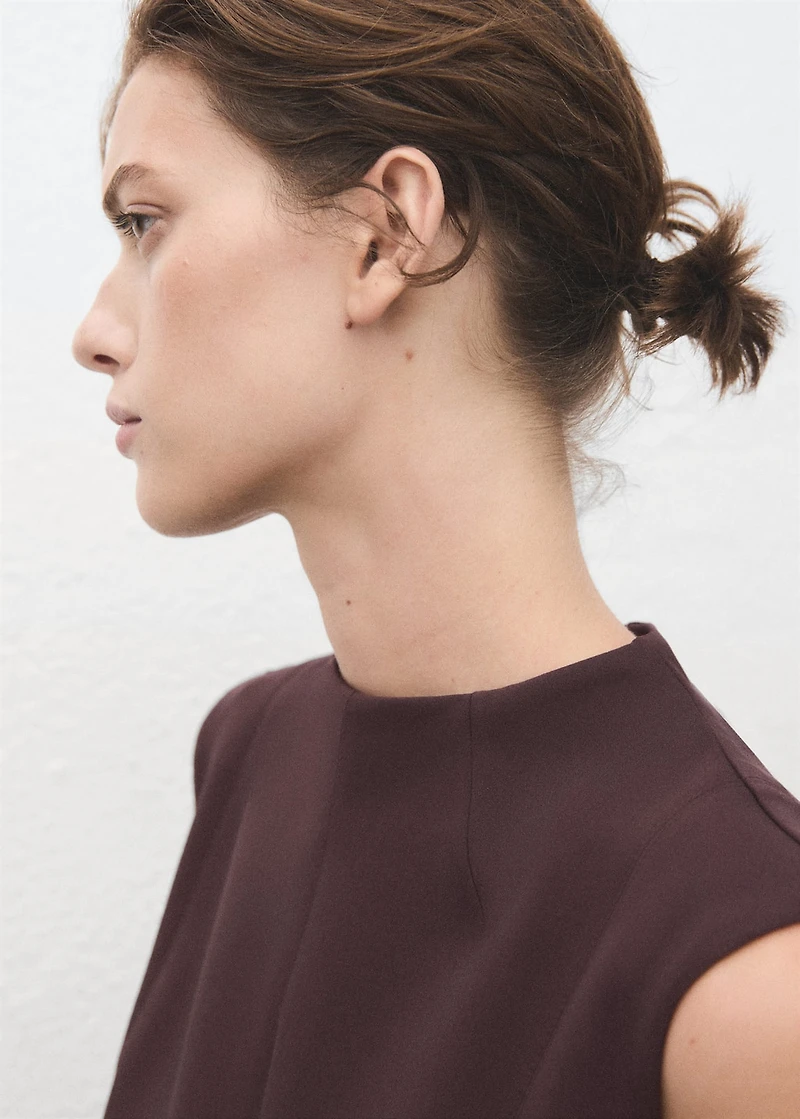 Short dress with patch pockets