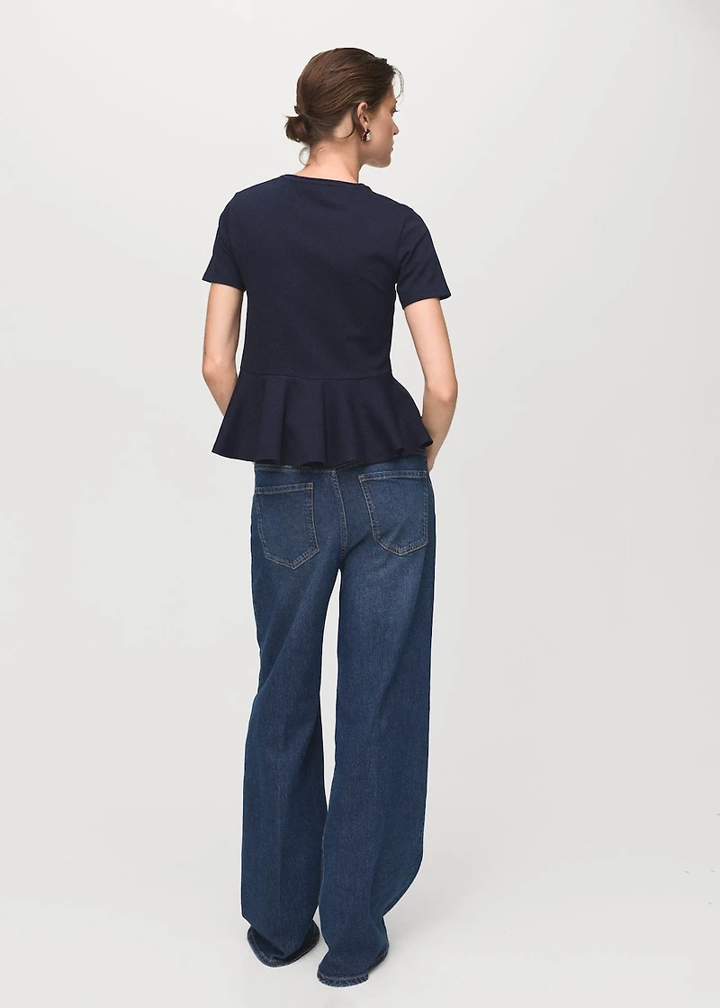 Short-sleeved peplum t-shirt