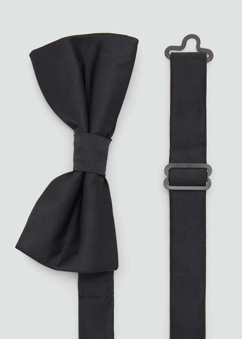 Plain bow tie