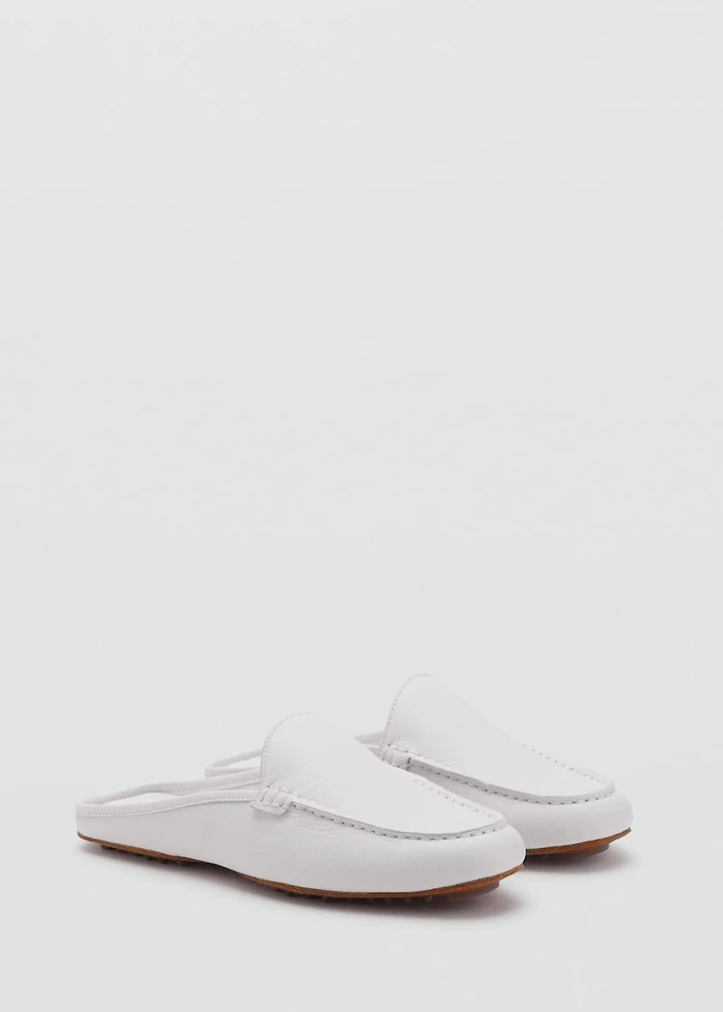 Leather flat shoes