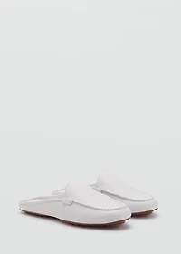 Leather flat shoes