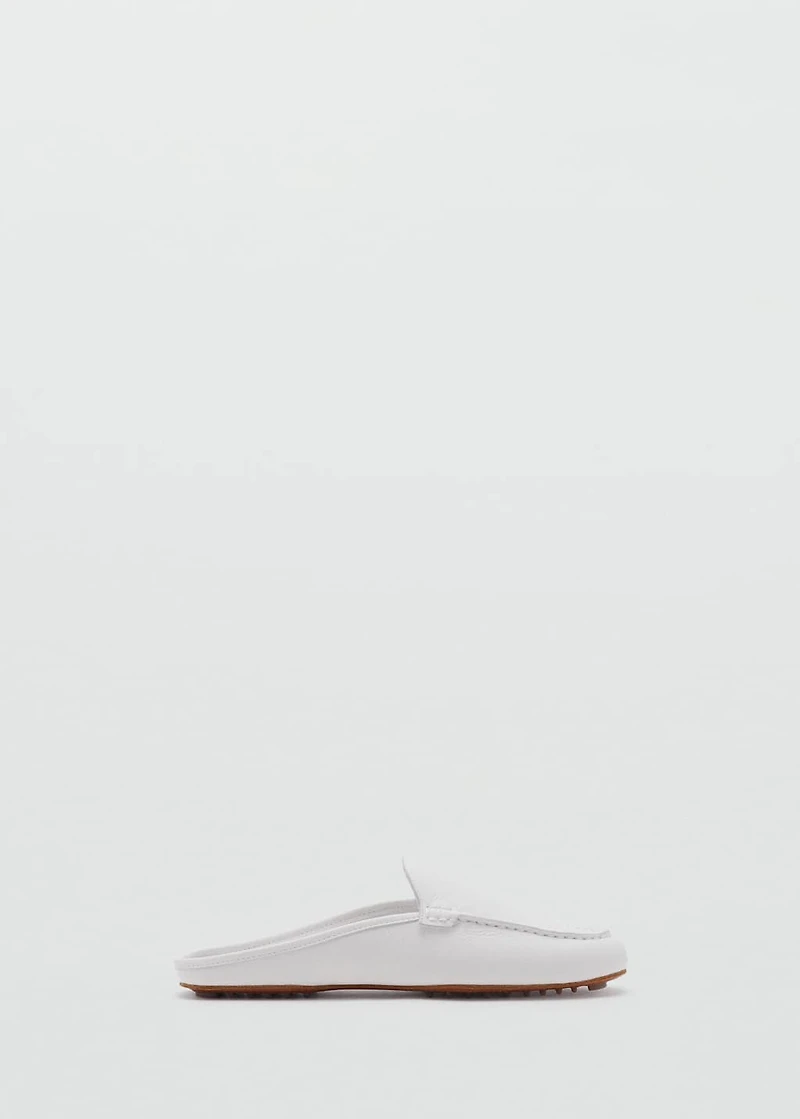Leather flat shoes