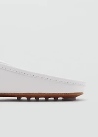 Leather flat shoes