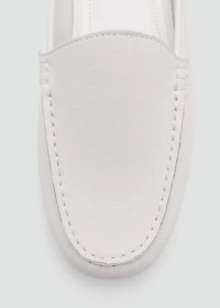 Leather flat shoes