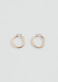 Metallic hoop earrings