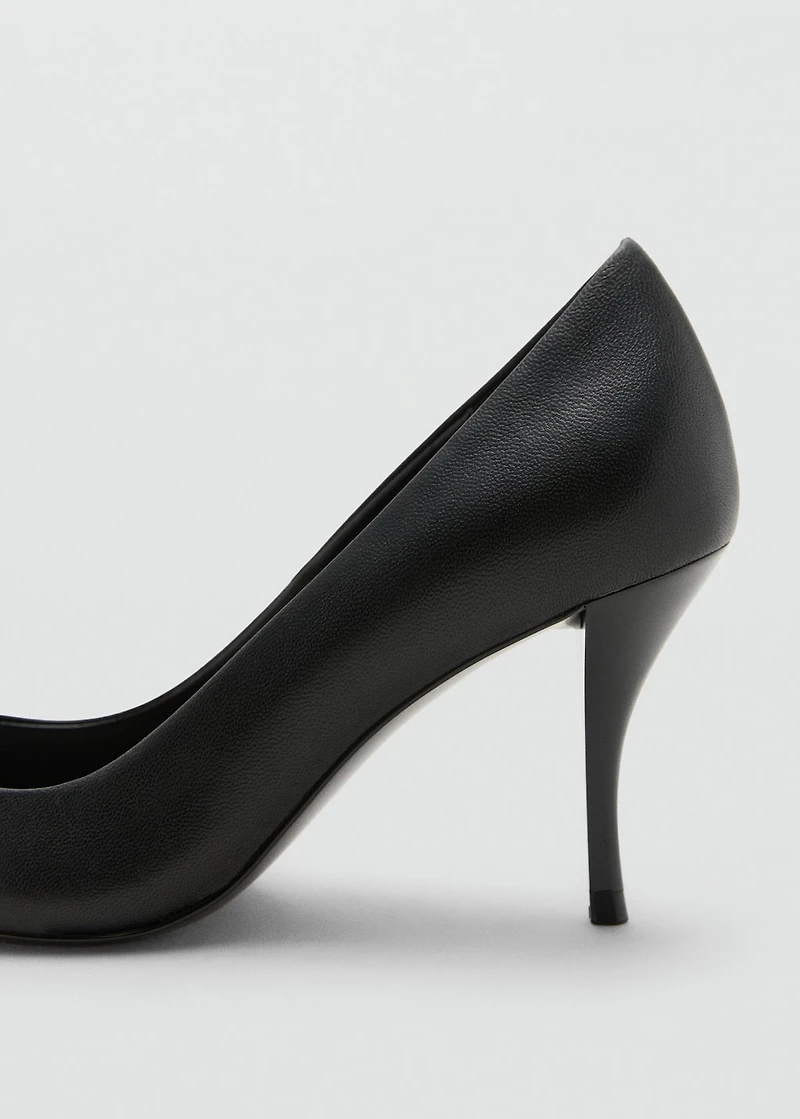 Heel leather shoes