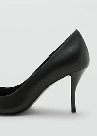 Heel leather shoes