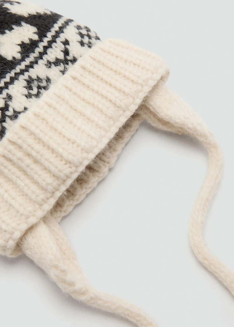 Knitted bobble hat