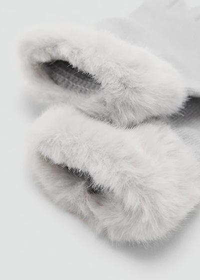 Combined hair gloves