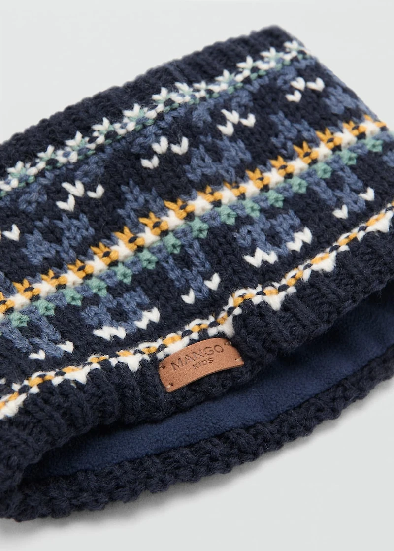 Knit scarf