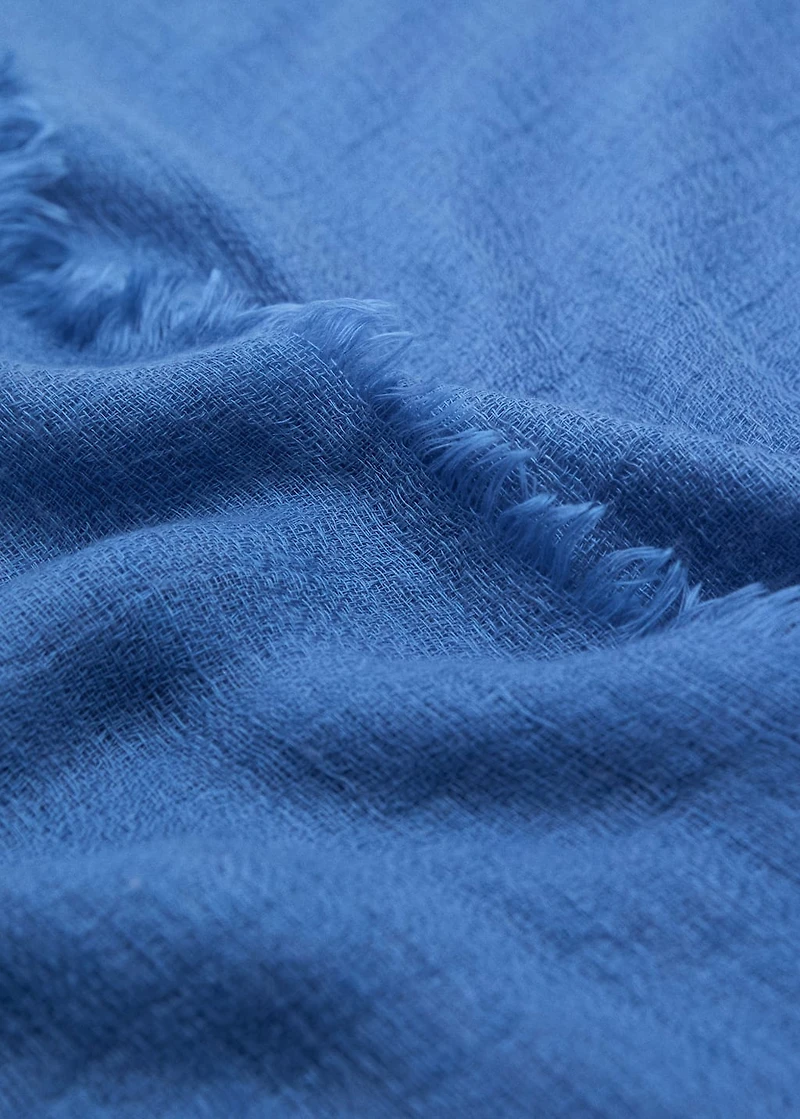 Frayed edge scarf