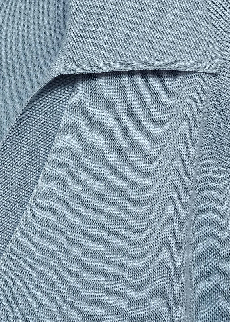 Fine-knit shoulder-padded vest