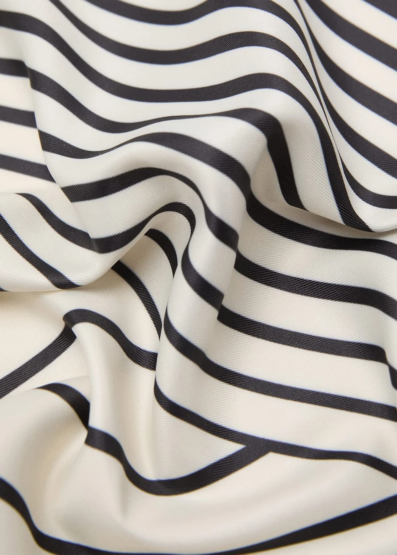 Geometric stripe-print scarf