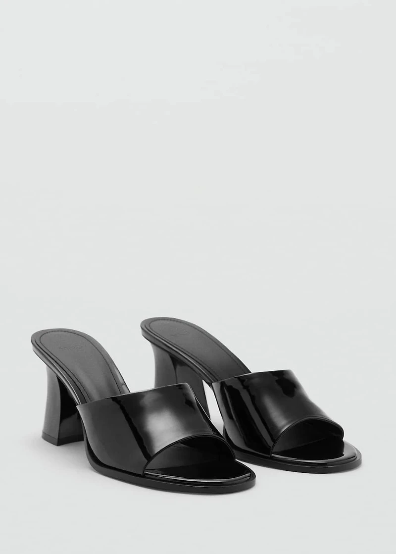 Patent leather effect heeled sandal